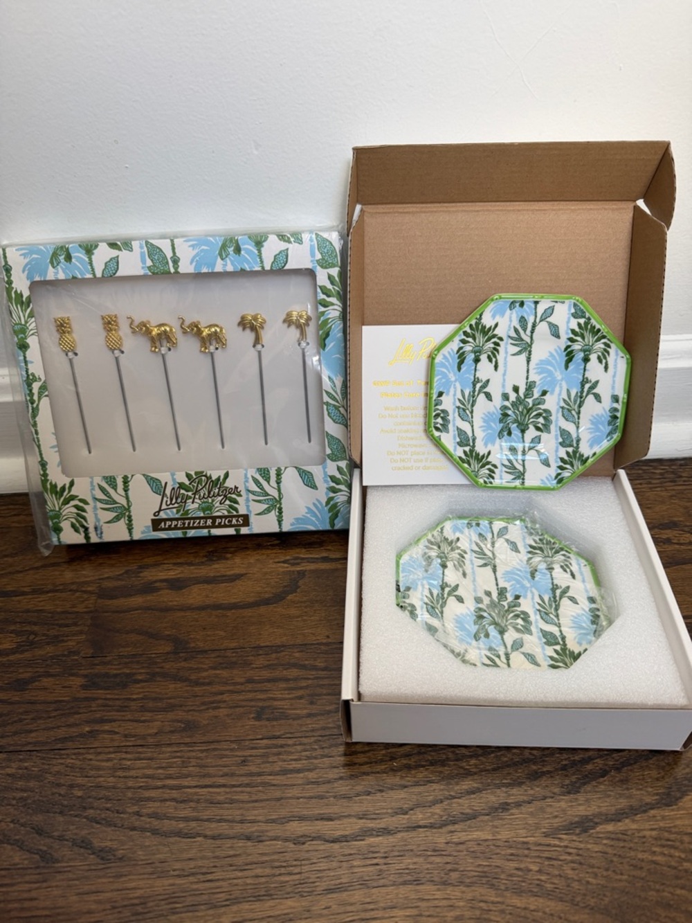 NWT, Lilly Pulitzer Appetizer Picks + Ceramic Appetizer Plates